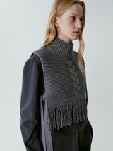 Fusion knitwear merges traditional craftsmanship with modern design. Bold, structured silhouettes for those who love innovative yet timeless Korean knitwear pieces.