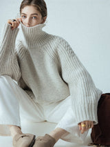 Minimal Turtleneck Pullover